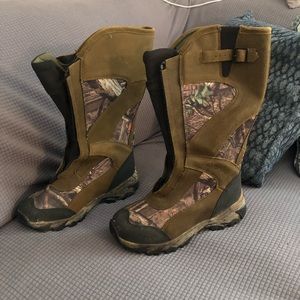 Hunting boots